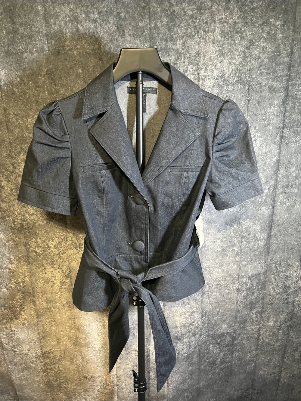 Apostrophe Short-Sleeve Tie-Waist Button-Down Top - Dark Gray